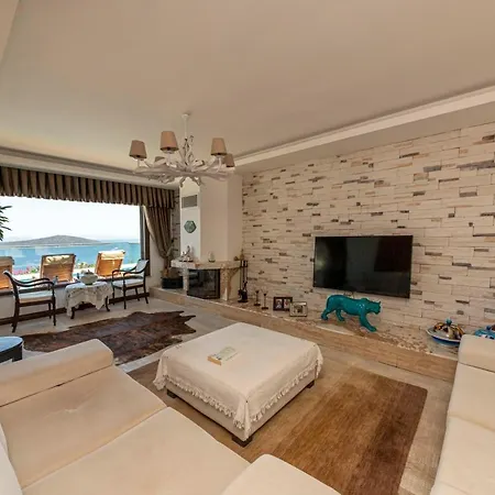 Vilă Luxurious House With Private Pool And Gorgeous Sea View In Bodrum