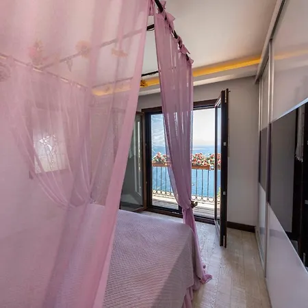 Luxurious House With Private Pool And Gorgeous Sea View In Bodrum וילה גונדוגן